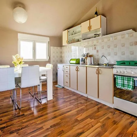 In Paklenica, Quiet In The Apartment