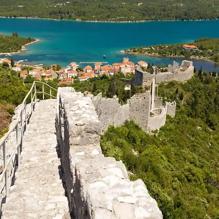 In Near Paklenica Park * Стариград-Пакленица