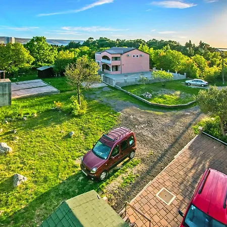 In Near Paklenica Park * סטאריגרד-פקלניצה