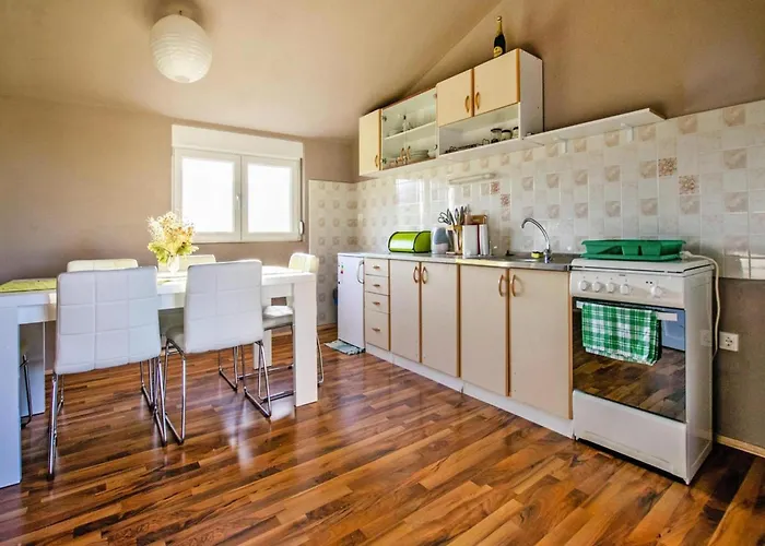 In Near Paklenica Park Apartment