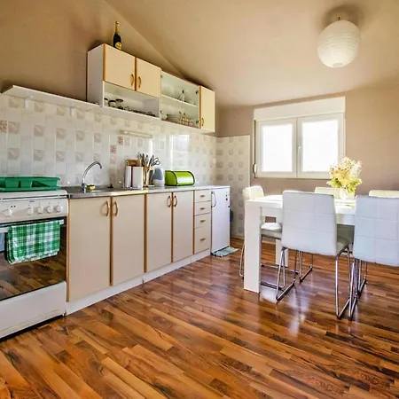 In Paklenica, Quiet In The Apartment