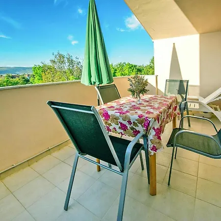 In Paklenica, Quiet In The Apartment Starigrad Paklenica